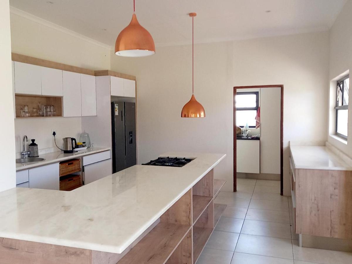 Beach Garden Guesthouse With Self Catering Свакопмунд Екстер'єр фото